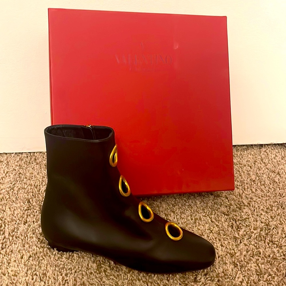 Valentino Garavani Shoes/ Valentino